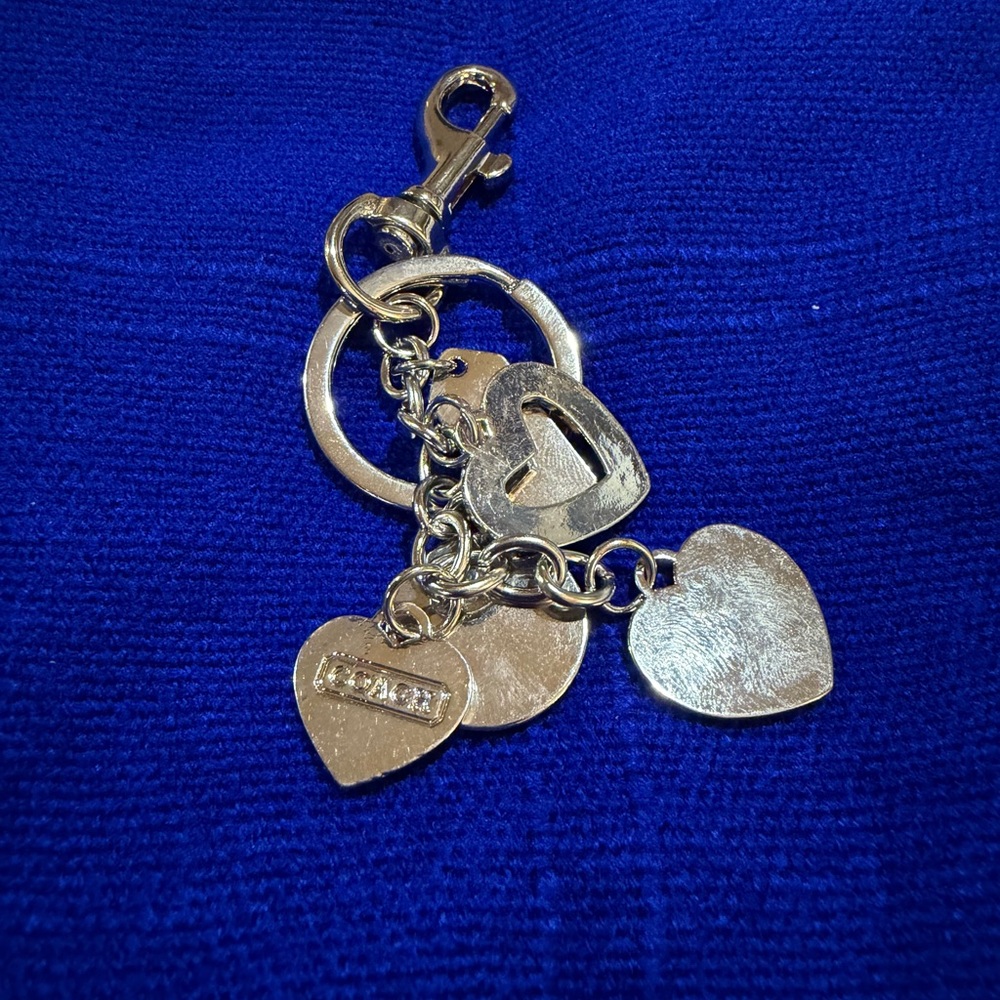 Gold and Teal Heart Keychain. - Picture 9 of 10